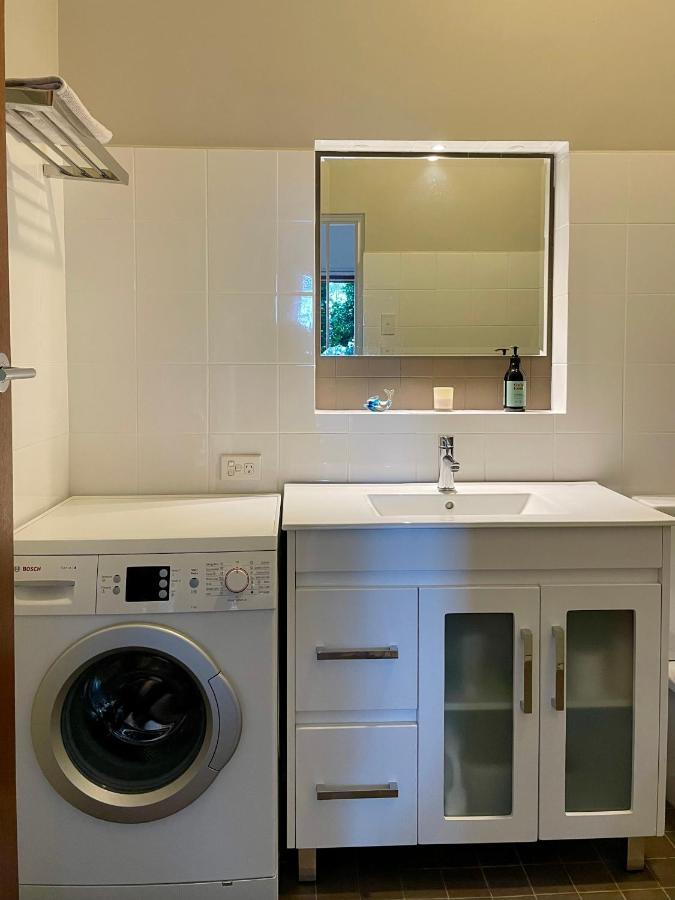 Tranquil Garden Apartment With Living Room วูลองกอง ภายนอก รูปภาพ