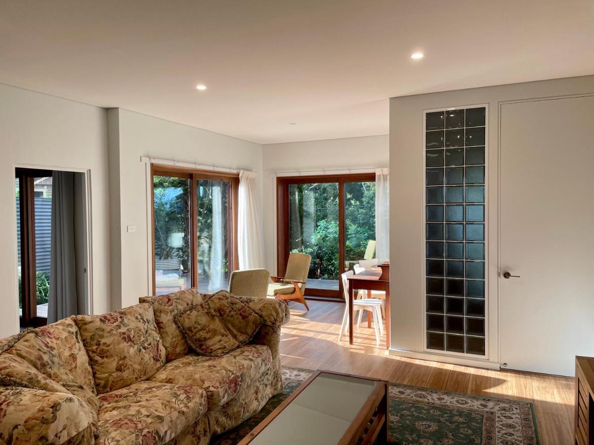 Tranquil Garden Apartment With Living Room วูลองกอง ภายนอก รูปภาพ